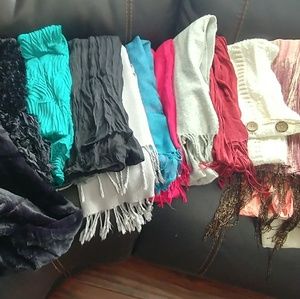 Scarf lot